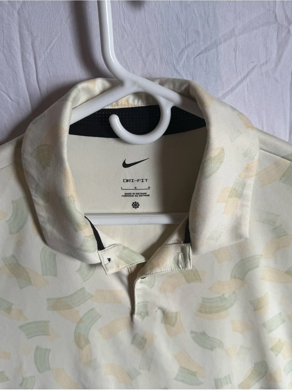 Nike Men's Light Green and Cream Patterned Polo